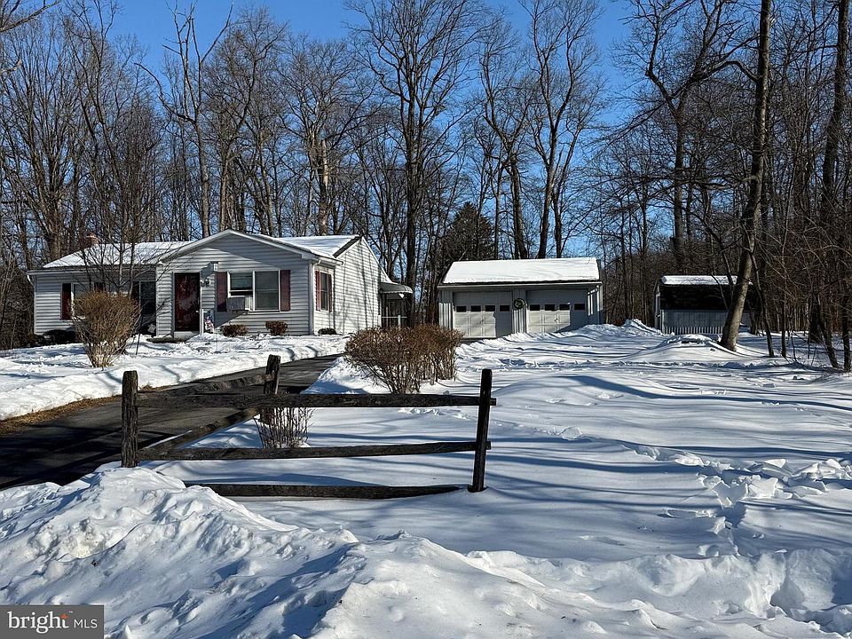 2nd image of 9 Hardy Ln