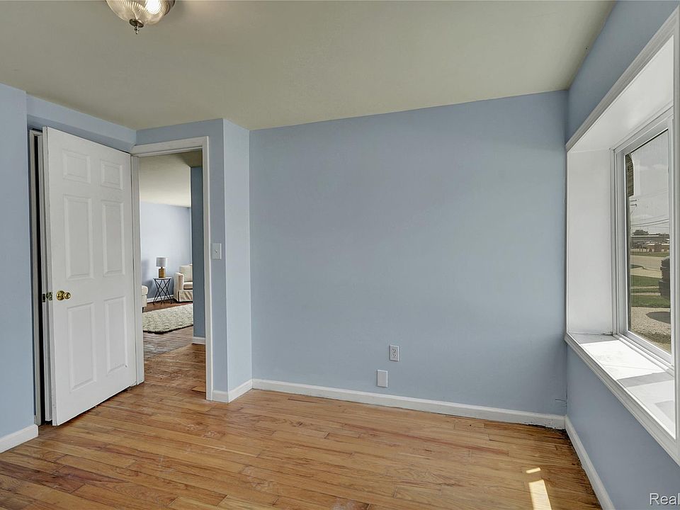 914 Chartier, photo 26