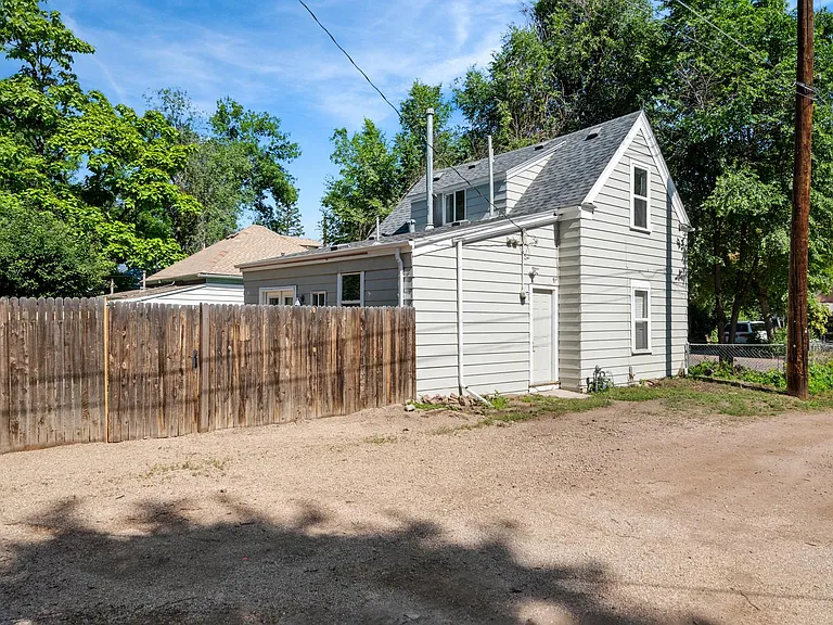 309 E Las Vegas St — Photo 17
