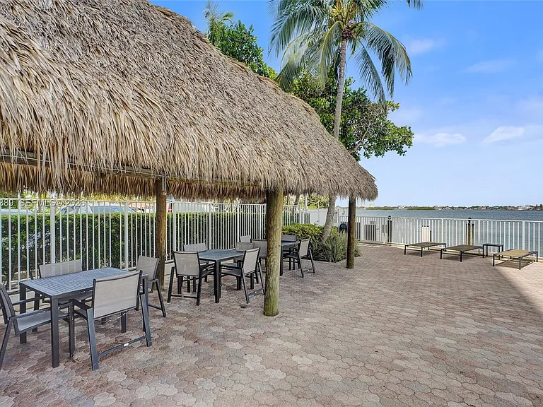 10350 W Bay Harbor Dr #3G — Photo 26