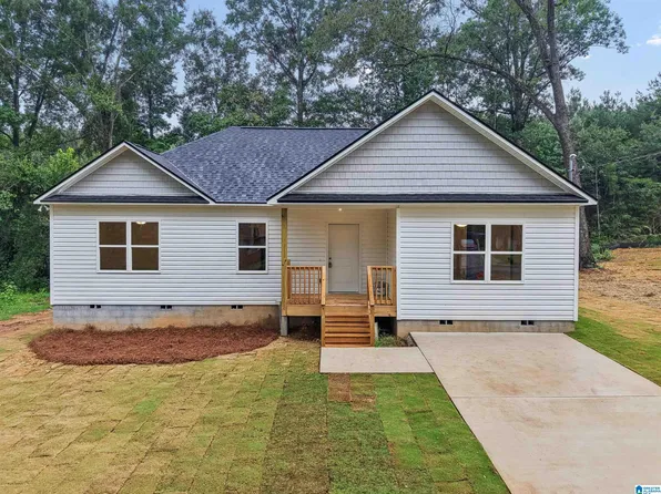 240 Mabelon Ct, Bessemer, AL 35023
