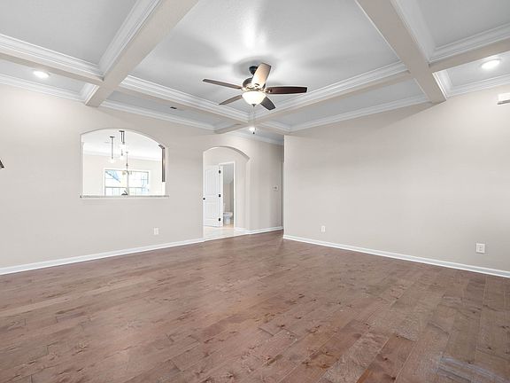 5th image of 493 Ayden Ln