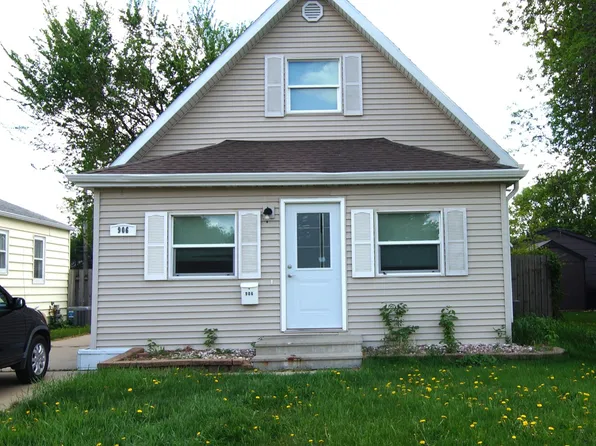 906 7th Ave SE, Aberdeen, SD 57401