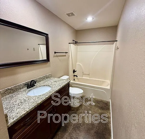 206 S Bernis St — Photo 11