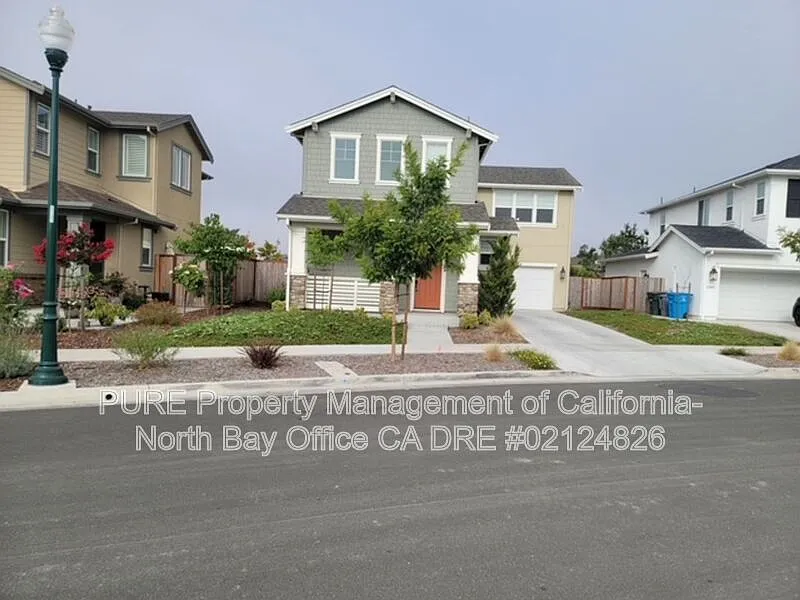 3 bed, 2.5 bath, 1800 sqft, $3,700 — Photo 3
