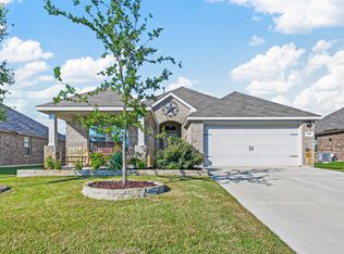 349 War Emblem Ln, Waxahachie, TX 75165
