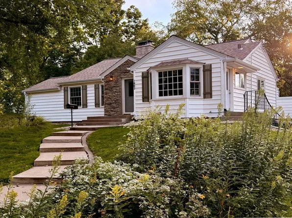 1803 Arona St, Falcon Heights, MN 55113