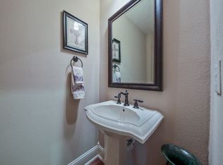 51 N Fair Manor Cir, The Woodlands, TX 77382