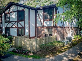 70 Skyline Dr, Coram, NY 11727