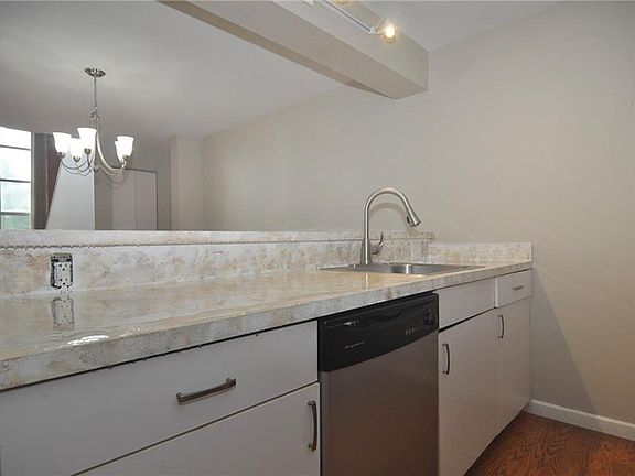 3rd image of 494 Woonasquatucket Ave APT 412