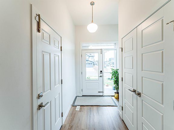 3rd image of 231 Orchards Blvd SW