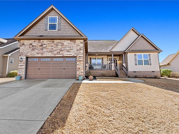 3rd image of 409 Coldstream Ct