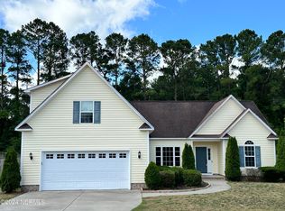 207 Pecan Grove Ct, New Bern, NC 28562