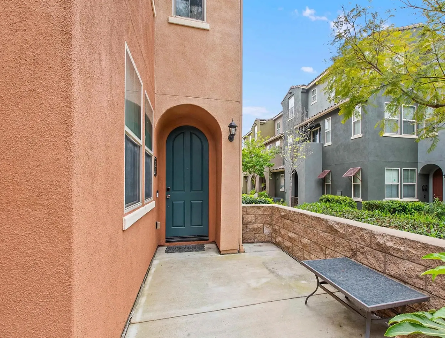 3 bed, 1604 sqft, $3,795 — Photo 2