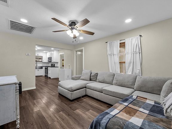 5th image of 102 Goodwin Ln