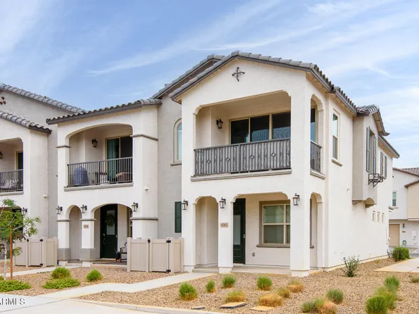 4063 E AMOROSO Drive, Gilbert, AZ 85296