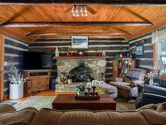 14th image of 7198 Spring Hill Rd
