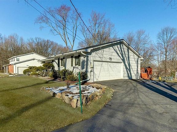 2nd image of 4 Ungava Dr