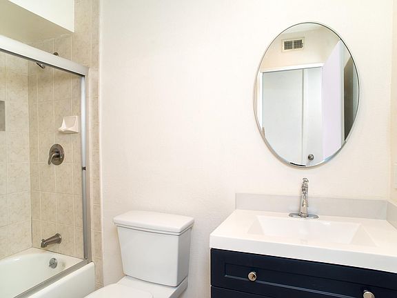 5th image of 5700 Etiwanda Ave Unit 224