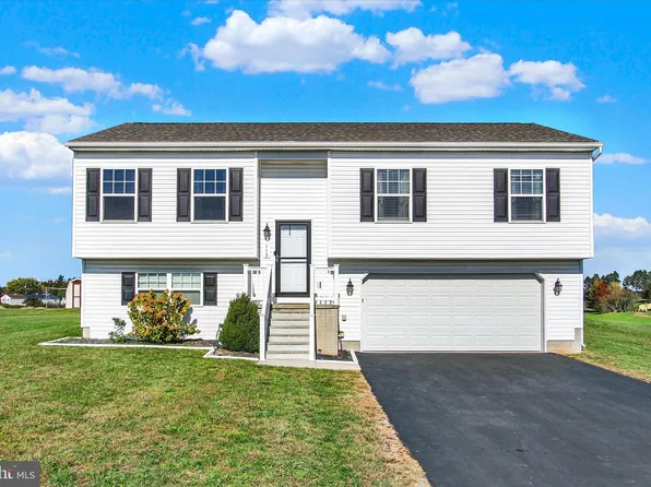 113 Cedarlyn Dr, York, PA 17408