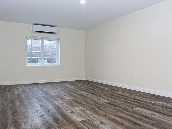 5th image of 111 Glenwood Ave #3965327