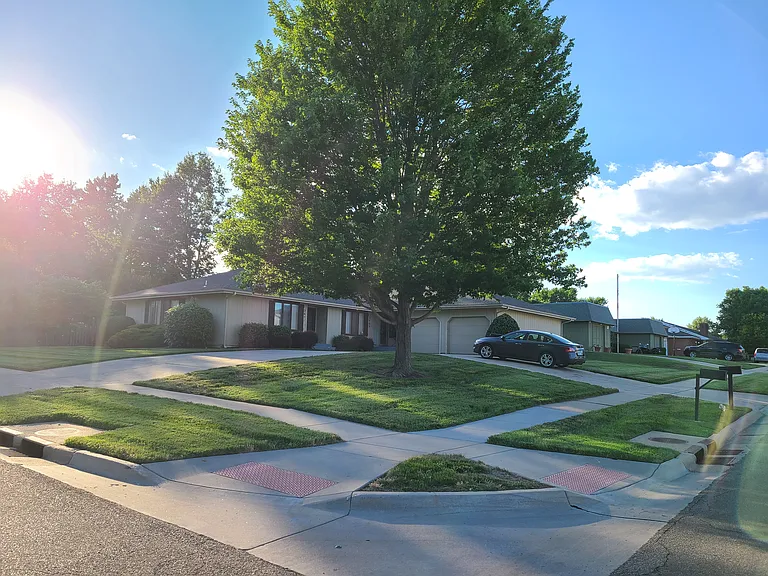 2669 SW Arrowhead Rd — Photo 2