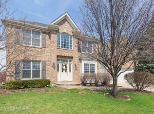 2068 Brookwood Dr, South Elgin, IL 60177