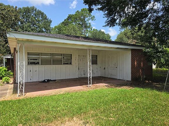 5th image of 1903 Clover Ln