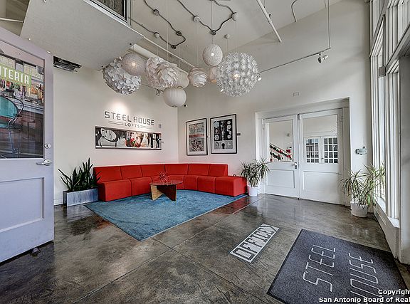 4th image of 1401 S Flores St APT 113