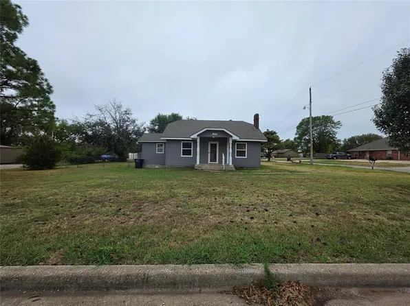 1745 W Wiley St, Shawnee, OK 74804