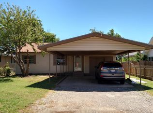 1904 SW E Ave, Lawton, OK 73501