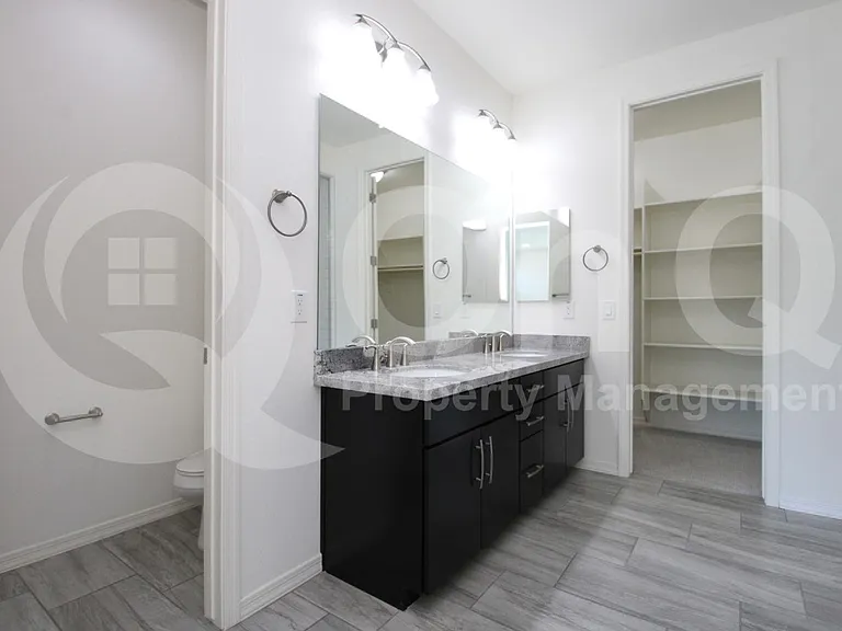 9114 S 167th Dr — Photo 29