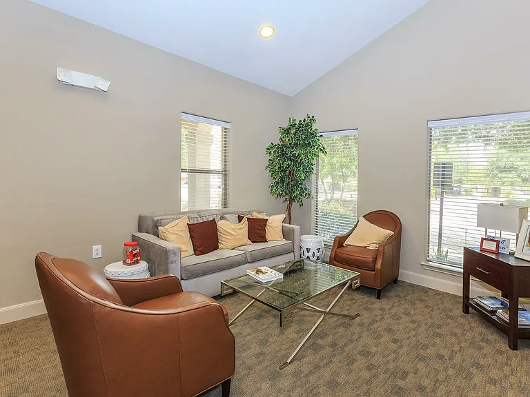 Park Hill Apartments — Photo 42