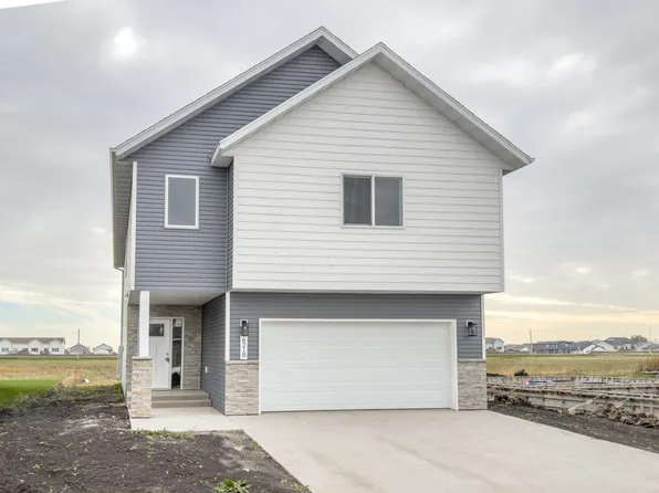 1872 19th St N, Wahpeton, ND 58075