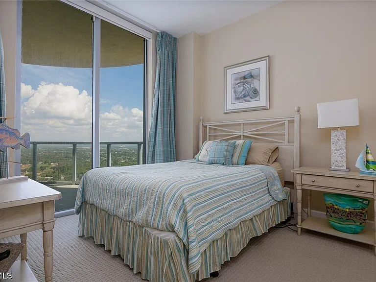 3000 Oasis Grand Blvd #LPH1 — Photo 20