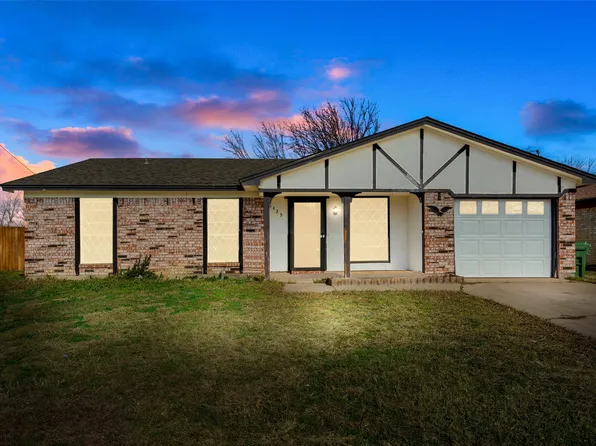 6429 Dorchester Trl, North Richland Hills, TX 76182