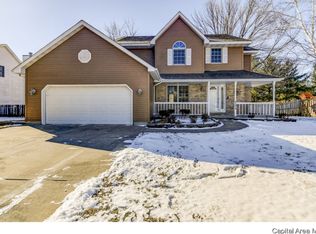 524 Richmond Dr, Chatham, IL