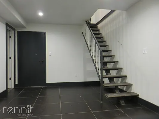 Rented by Rennit Inc. | media 30