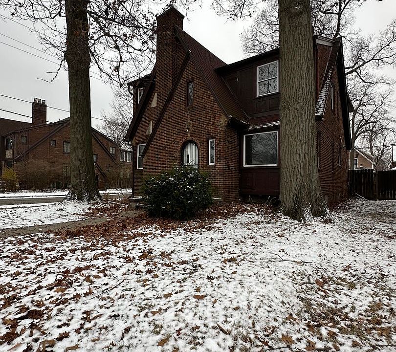 2nd image of 4803 Courville St