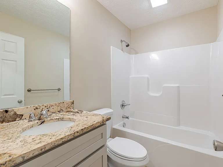 305 Breckinridge Cir — Photo 37