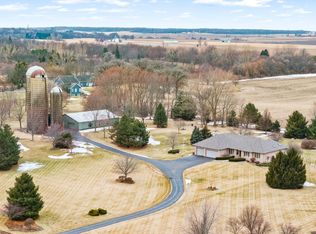 14N850 Engel Rd, Hampshire, IL 60140