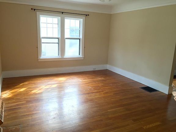 2nd image of 2081 Lafayette Ave NE