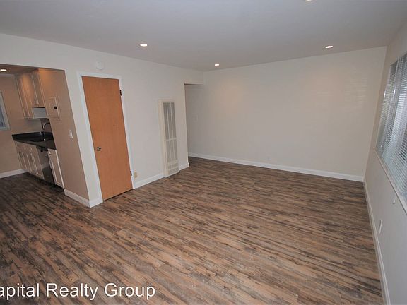 2nd image of 1209 Bellevue Ave APT 8