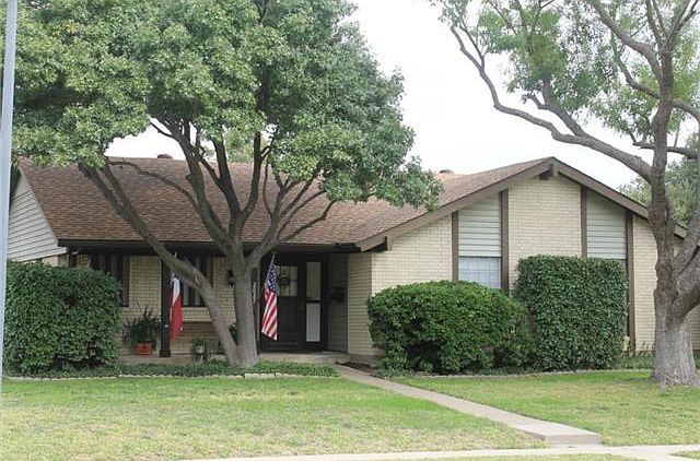 1st image of 2027 Statler Dr