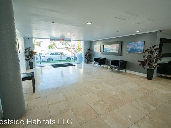 3rd image of 845 S Kingsley Dr #4751850