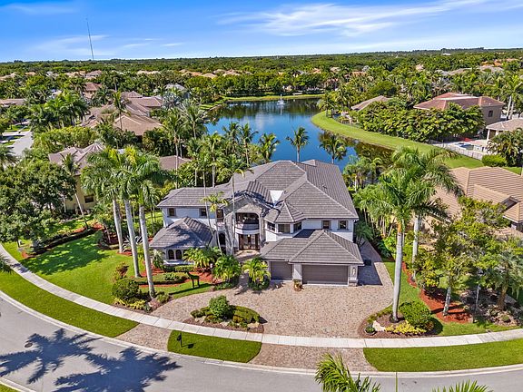 4th image of 10741 Versailles Boulevard