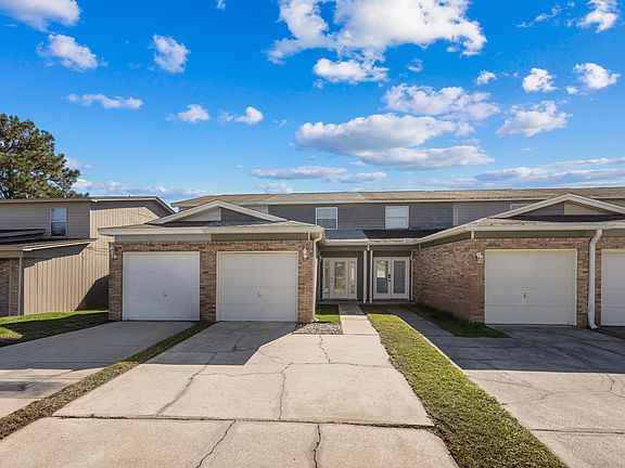 4th image of 1832 Whispering Oaks Ln