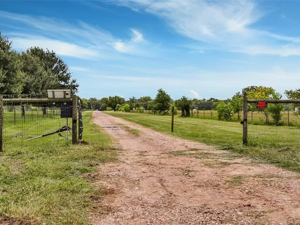 6986 Neiman Rd, Brookshire, TX 77423