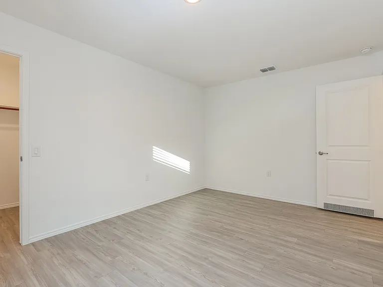 4439 Emma Way — Photo 11
