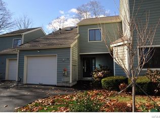 18 Village Grn, Port Chester, NY